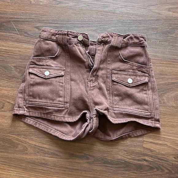 Brown denim shorts - Picture 3 of 3